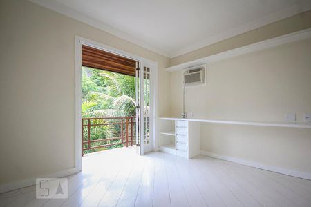 Casa de condomínio à venda com 267m², 3 quartos e 2 vagasQuarto 2