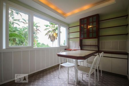 Casa de condomínio à venda com 267m², 3 quartos e 2 vagasCozinha