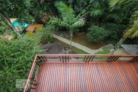 Casa de condomínio à venda com 267m², 3 quartos e 2 vagasVista