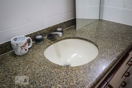 Casa de condomínio à venda com 267m², 3 quartos e 2 vagasBanheiro da Suíte