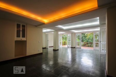 Casa de condomínio à venda com 267m², 3 quartos e 2 vagasSala de jogos