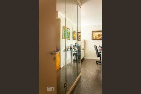 Apartamento à venda com 185m², 3 quartos e 3 vagas Apartamento à venda com 185m², 3 quartos e 3 vagasSuíte 1