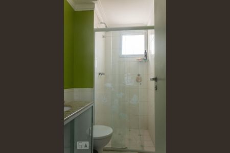 Apartamento à venda com 185m², 3 quartos e 3 vagas Apartamento à venda com 185m², 3 quartos e 3 vagasBanheiro Suíte 2