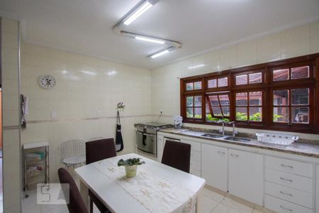 Casa à venda com 350m², 3 quartos e 3 vagasCozinha