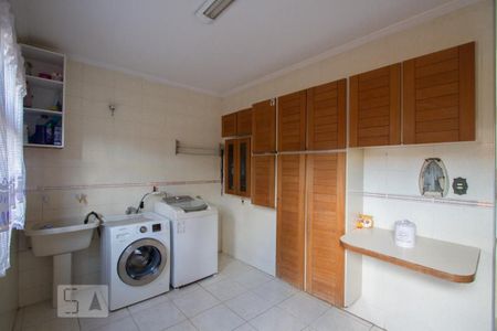 Casa à venda com 350m², 3 quartos e 3 vagasÁrea de Serviço