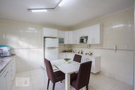 Casa à venda com 350m², 3 quartos e 3 vagasCozinha