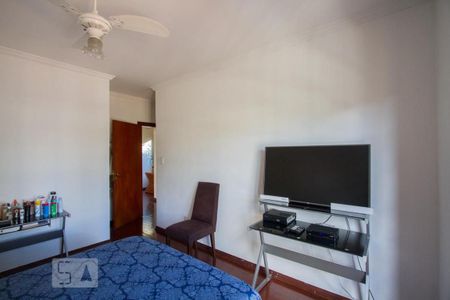 Casa à venda com 350m², 3 quartos e 3 vagasSuíte