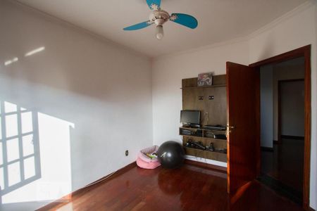 Casa à venda com 350m², 3 quartos e 3 vagasQuarto 2