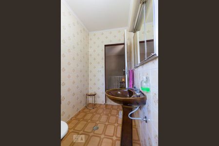 Casa à venda com 230m², 3 quartos e 3 vagas Casa à venda com 230m², 3 quartos e 3 vagasBanheiro 2