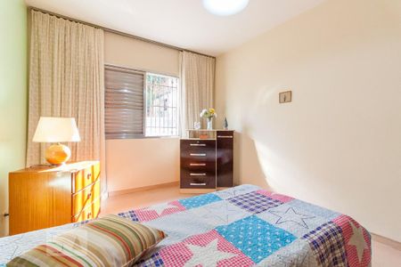 Casa à venda com 230m², 3 quartos e 3 vagas Casa à venda com 230m², 3 quartos e 3 vagasQuarto 3