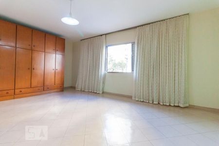 Suíte de casa à venda com 3 quartos, 230m² em Chácara Inglesa, São Paulo