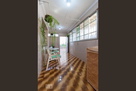 Casa à venda com 230m², 3 quartos e 3 vagas Casa à venda com 230m², 3 quartos e 3 vagasÁrea de Serviço