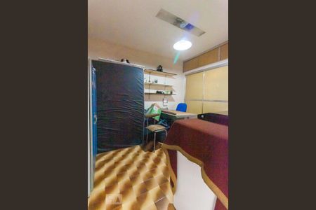 Casa à venda com 230m², 3 quartos e 3 vagas Casa à venda com 230m², 3 quartos e 3 vagasÁrea de Serviço - Quarto de serviço