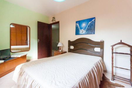 Casa à venda com 230m², 3 quartos e 3 vagas Casa à venda com 230m², 3 quartos e 3 vagasQuarto 2