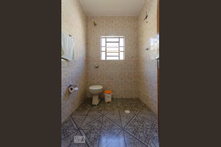 Casa à venda com 270m², 4 quartos e 1 vagaBanheiro