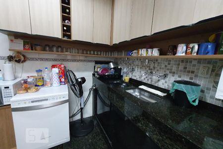 Apartamento à venda com 191m², 4 quartos e 1 vagaCozinha