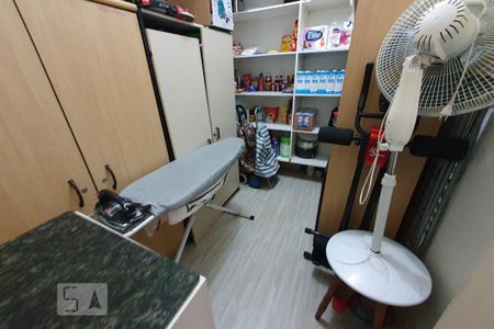 Apartamento à venda com 191m², 4 quartos e 1 vagaQuarto de Serviço 2