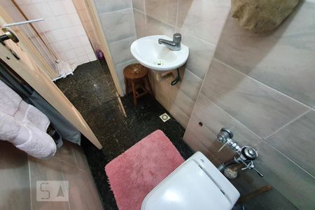 Apartamento à venda com 191m², 4 quartos e 1 vagaBanheiro de Serviço