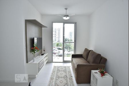 Sala de apartamento para alugar com 2 quartos, 51m² em Jacarepaguá, Rio de Janeiro