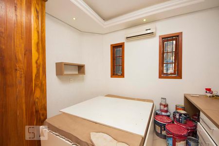 Quarto 1 de casa para alugar com 2 quartos, 220m² em Rubem Berta, Porto Alegre