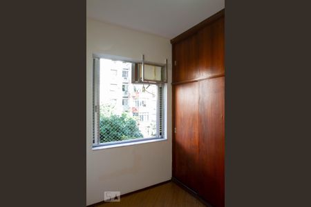 Quarto 1 de apartamento à venda com 2 quartos, 52m² em Ipanema, Rio de Janeiro