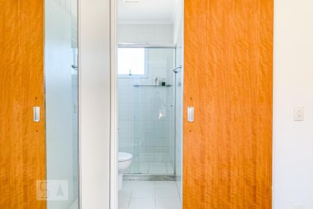 Casa de condomínio para alugar com 95m², 3 quartos e 2 vagasBanheiro do Quarto 2
