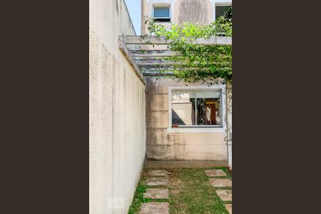 Casa de condomínio para alugar com 95m², 3 quartos e 2 vagasFachada
