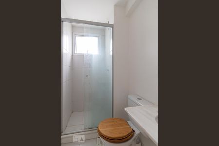Banheiro da Suíte 1 de apartamento à venda com 2 quartos, 68m² em Vila Ipiranga, Porto Alegre