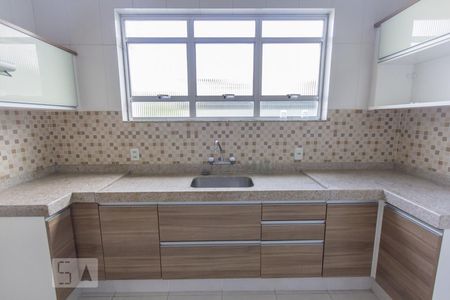 Casa à venda com 310m², 3 quartos e 3 vagasCozinha
