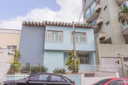 Casa à venda com 310m², 3 quartos e 3 vagasFachada da casa