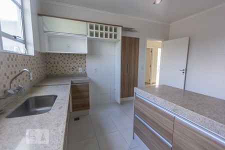 Casa à venda com 310m², 3 quartos e 3 vagasCozinha