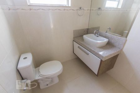 Casa à venda com 310m², 3 quartos e 3 vagasLavabo