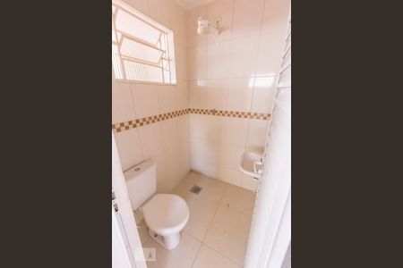 Casa à venda com 310m², 3 quartos e 3 vagasBanheiro de Serviço