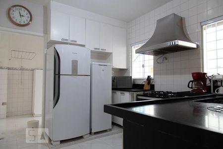 Casa de condomínio à venda com 470m², 6 quartos e 4 vagasCozinha