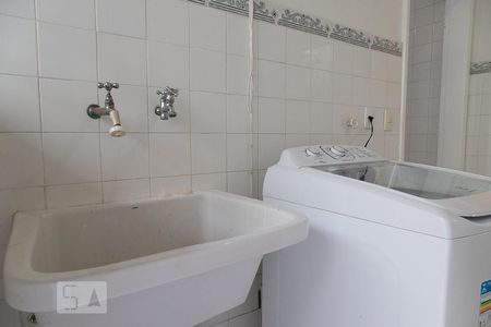 Casa de condomínio à venda com 470m², 6 quartos e 4 vagasÁrea de Serviço