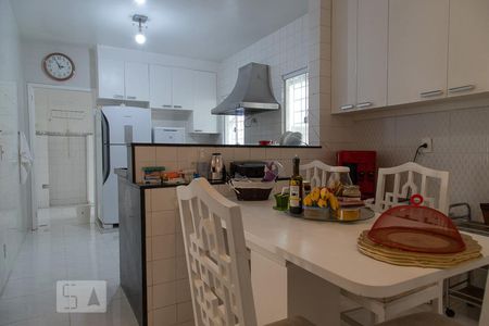 Casa de condomínio à venda com 470m², 6 quartos e 4 vagasCozinha