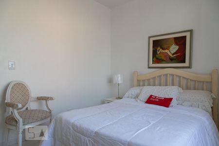 Casa de condomínio à venda com 470m², 6 quartos e 4 vagasQuarto 1