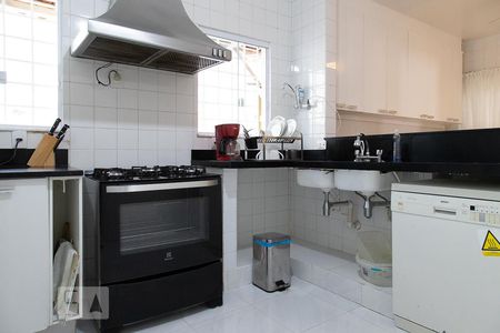 Casa de condomínio à venda com 470m², 6 quartos e 4 vagasCozinha