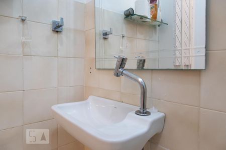 Casa de condomínio à venda com 470m², 6 quartos e 4 vagasBanheiro suíte 4