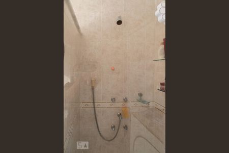 Casa de condomínio à venda com 470m², 6 quartos e 4 vagasBanheiro suíte 2