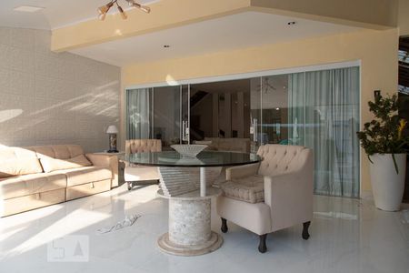 Casa de condomínio à venda com 470m², 6 quartos e 4 vagasVaranda sala