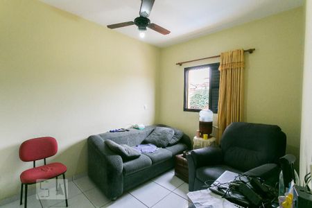 Casa de condomínio à venda com 155m², 3 quartos e 3 vagasQuarto 2