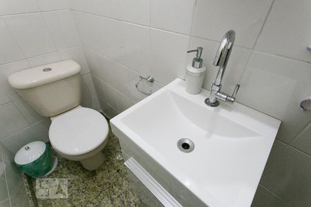 Casa de condomínio à venda com 155m², 3 quartos e 3 vagasLavabo