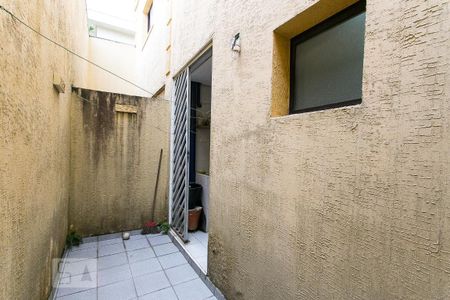 Casa de condomínio à venda com 155m², 3 quartos e 3 vagasQuintal