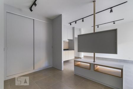 Studio - Quarto de kitnet/studio para alugar com 1 quarto, 39m² em Centro, Campinas