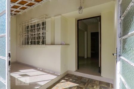 Varanda de casa para alugar com 5 quartos, 150m² em Jardim da Glória, São Paulo