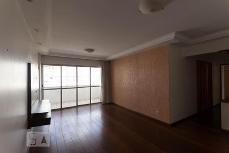 Sala de apartamento à venda com 3 quartos, 110m² em Jardim Goiás, Goiânia