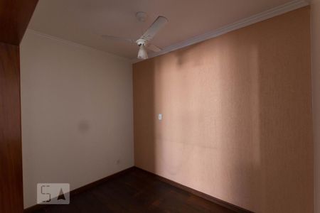 Sala de apartamento à venda com 3 quartos, 110m² em Jardim Goiás, Goiânia