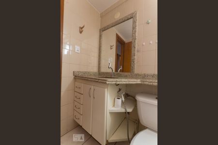Banheiro de apartamento à venda com 3 quartos, 110m² em Jardim Goiás, Goiânia