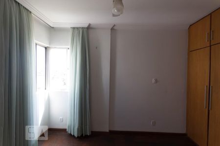 Suíte de apartamento à venda com 3 quartos, 110m² em Jardim Goiás, Goiânia